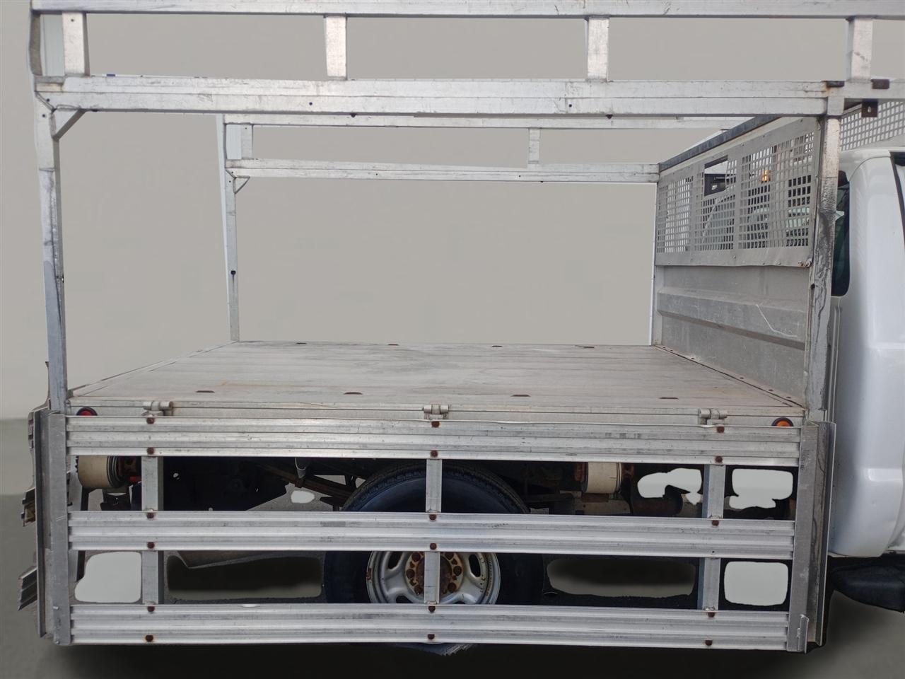 Ford Super Duty F-250 SRW 2WD Reg Cab 137" XL 2012