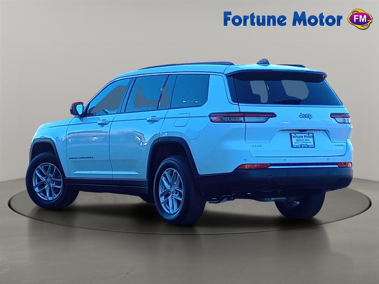 Jeep Grand Cherokee L Laredo X 4x4 2024