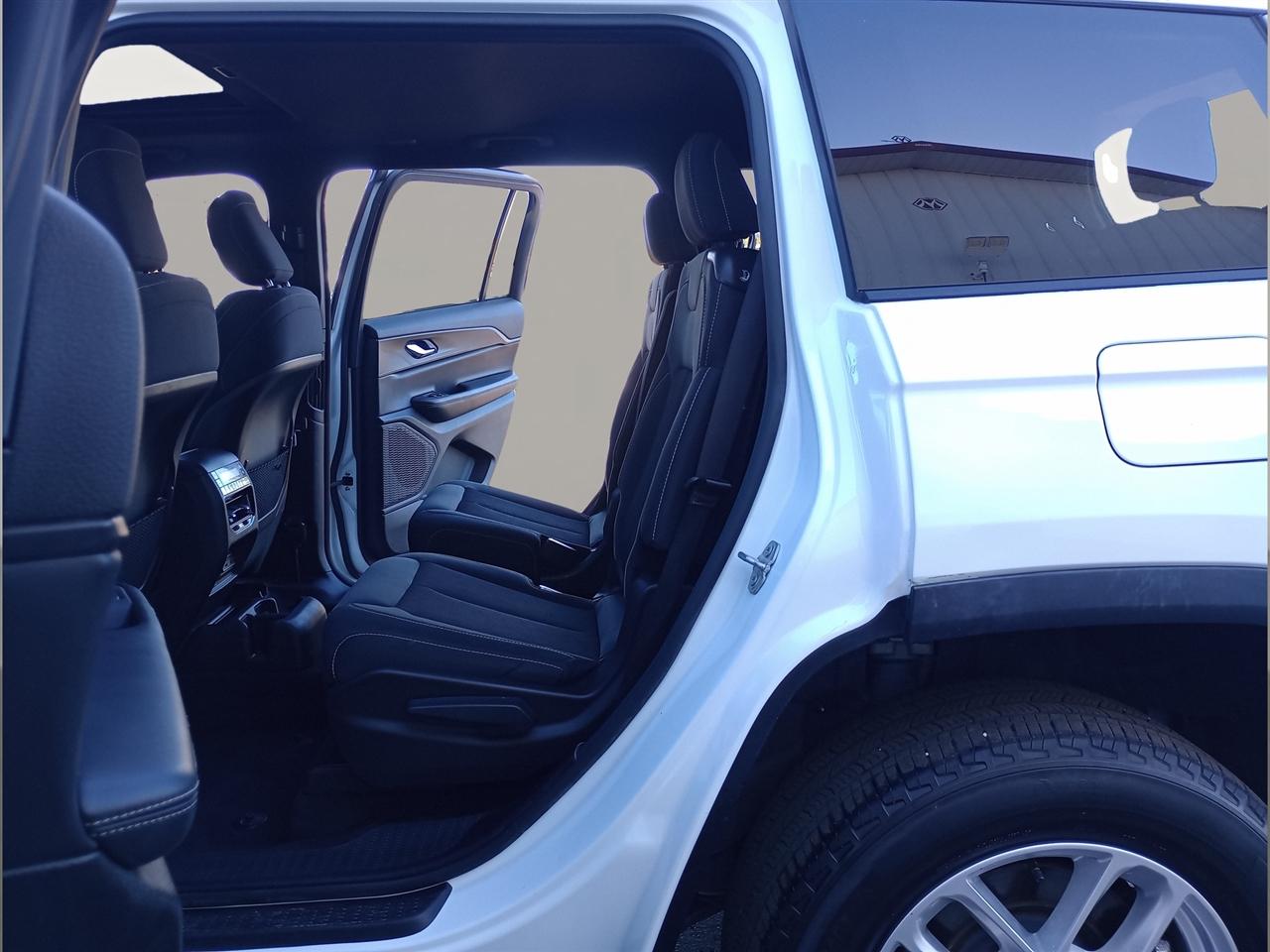 Jeep Grand Cherokee L Laredo X 4x4 2024