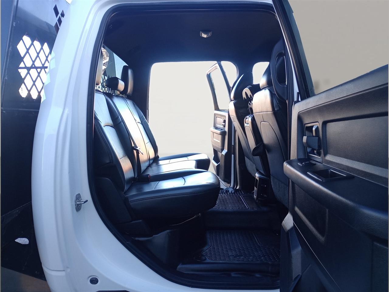 RAM 3500 Chassis Cab Tradesman 4WD Crew Cab 60" CA 172.4" WB 2022
