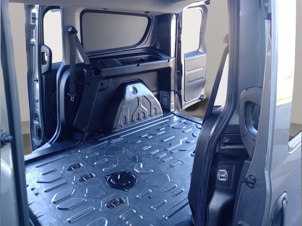 RAM ProMaster City Cargo Van 122" WB Tradesman SLT 2015