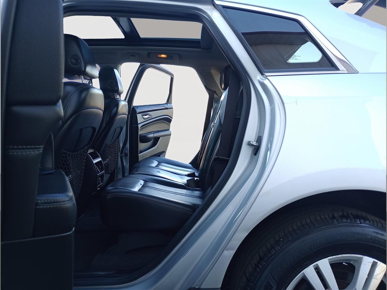 Cadillac SRX FWD 4dr Luxury Collection 2016