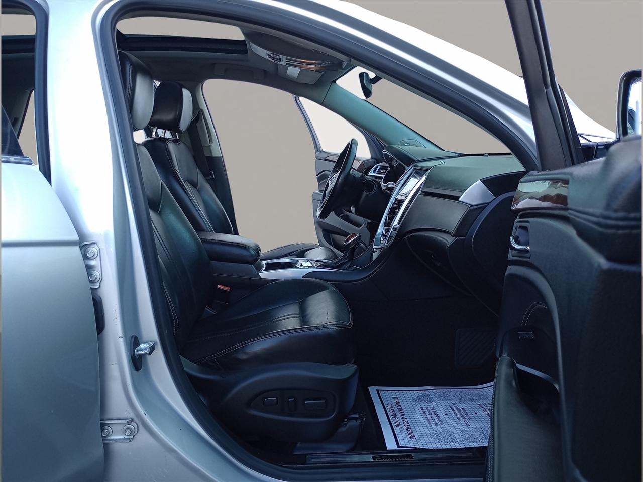 Cadillac SRX FWD 4dr Luxury Collection 2016
