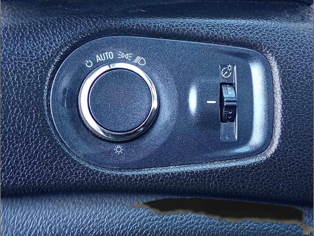 Cadillac SRX FWD 4dr Luxury Collection 2016