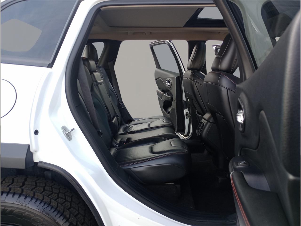 Jeep Cherokee 4WD 4dr Trailhawk 2016