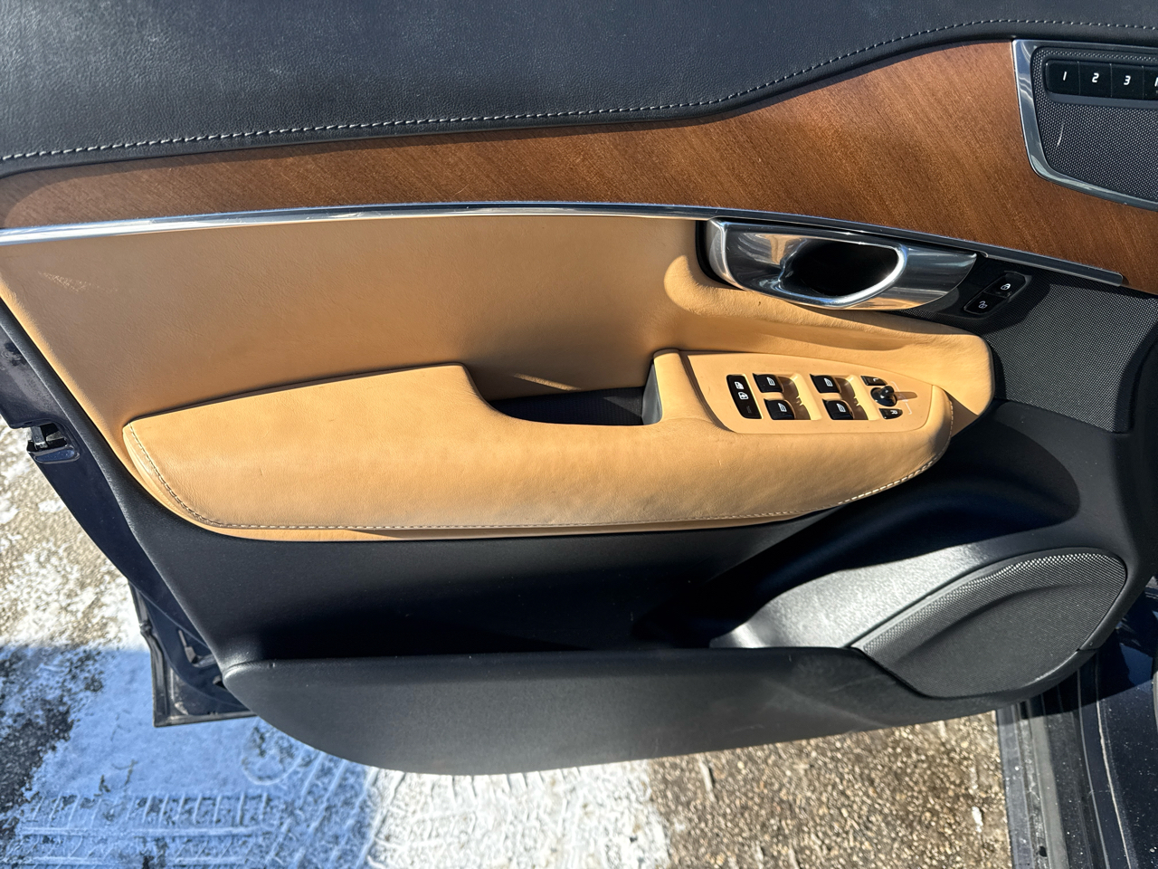 Volvo XC90 Plug-In Hybrid T8 AWD Ultra 6-Seater 2016