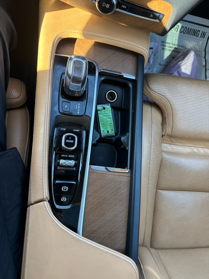 Volvo XC90 Plug-In Hybrid T8 AWD Ultra 6-Seater 2016