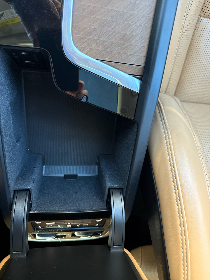 Volvo XC90 Plug-In Hybrid T8 AWD Ultra 6-Seater 2016