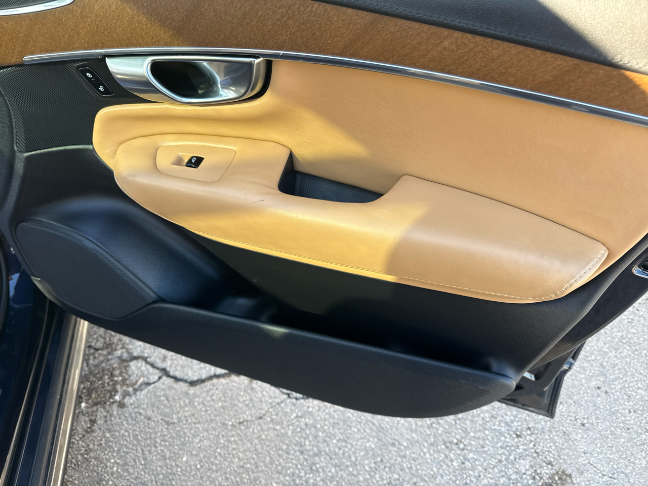 Volvo XC90 Plug-In Hybrid T8 AWD Ultra 6-Seater 2016