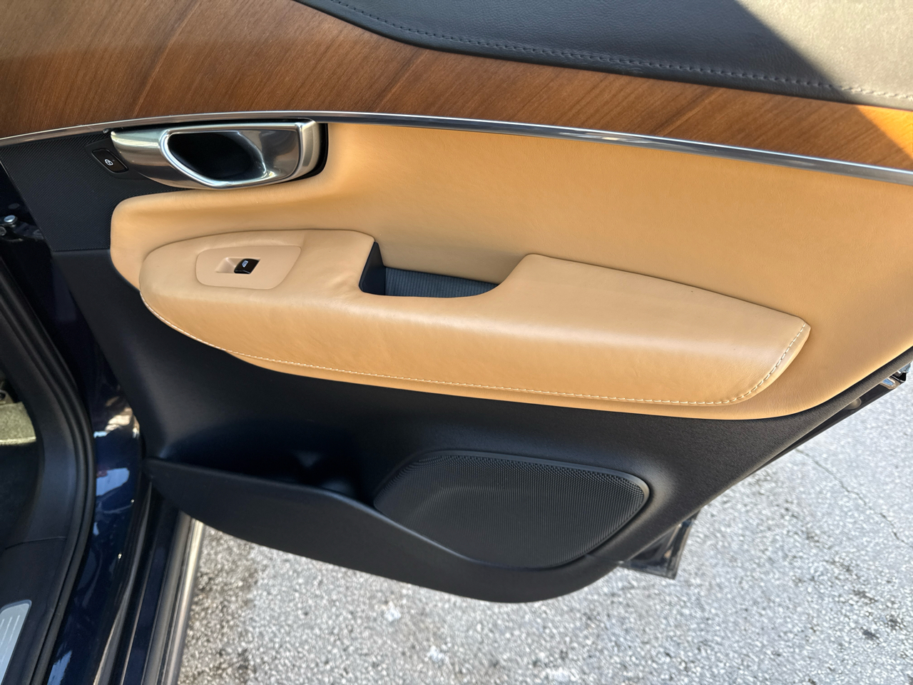 Volvo XC90 Plug-In Hybrid T8 AWD Ultra 6-Seater 2016