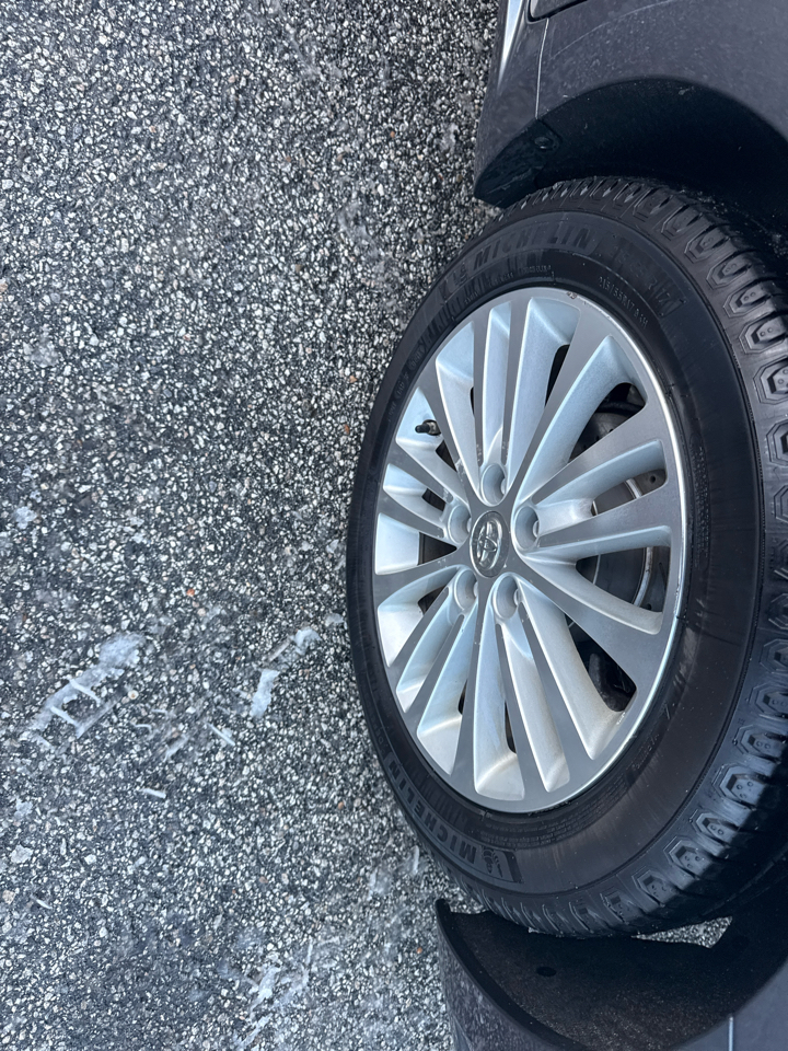 Toyota Avalon Hybrid XLE Premium 2014