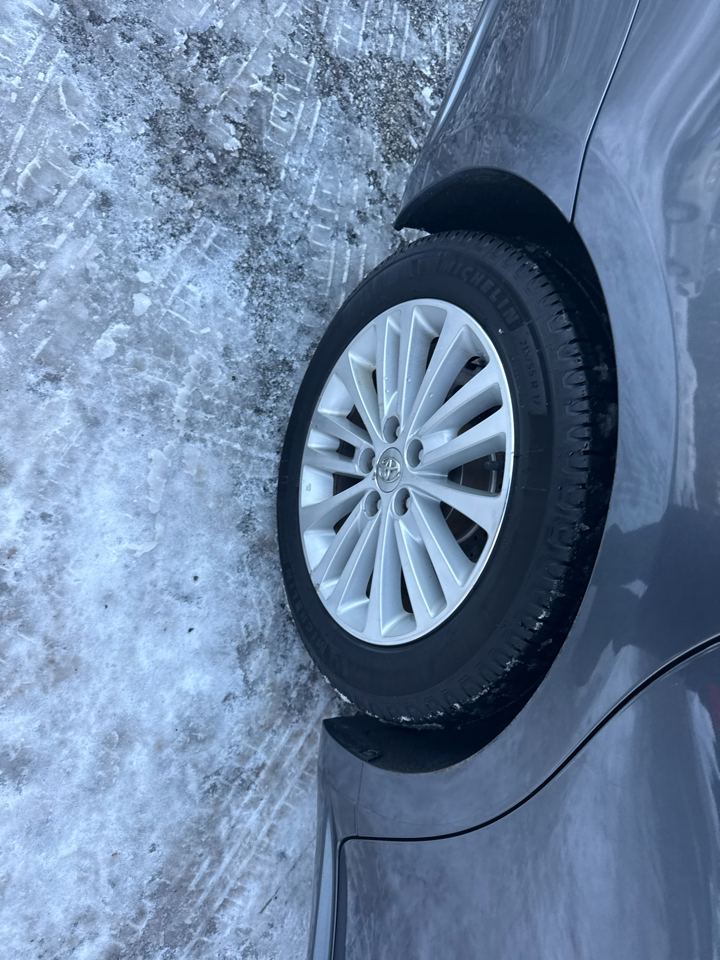 Toyota Avalon Hybrid XLE Premium 2014