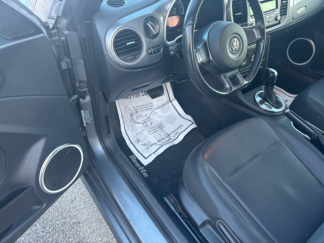 Volkswagen Beetle 2.5L Convertible 2013