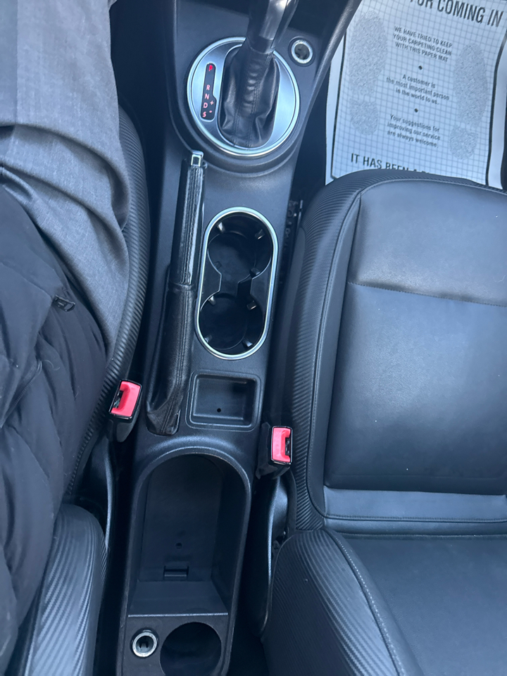 Volkswagen Beetle 2.5L Convertible 2013