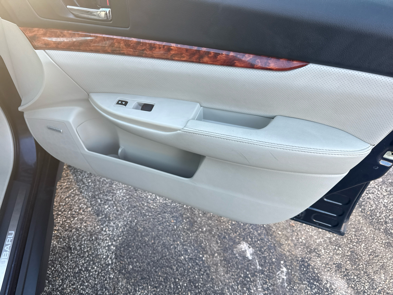 Subaru Outback 3.6R Limited 2012