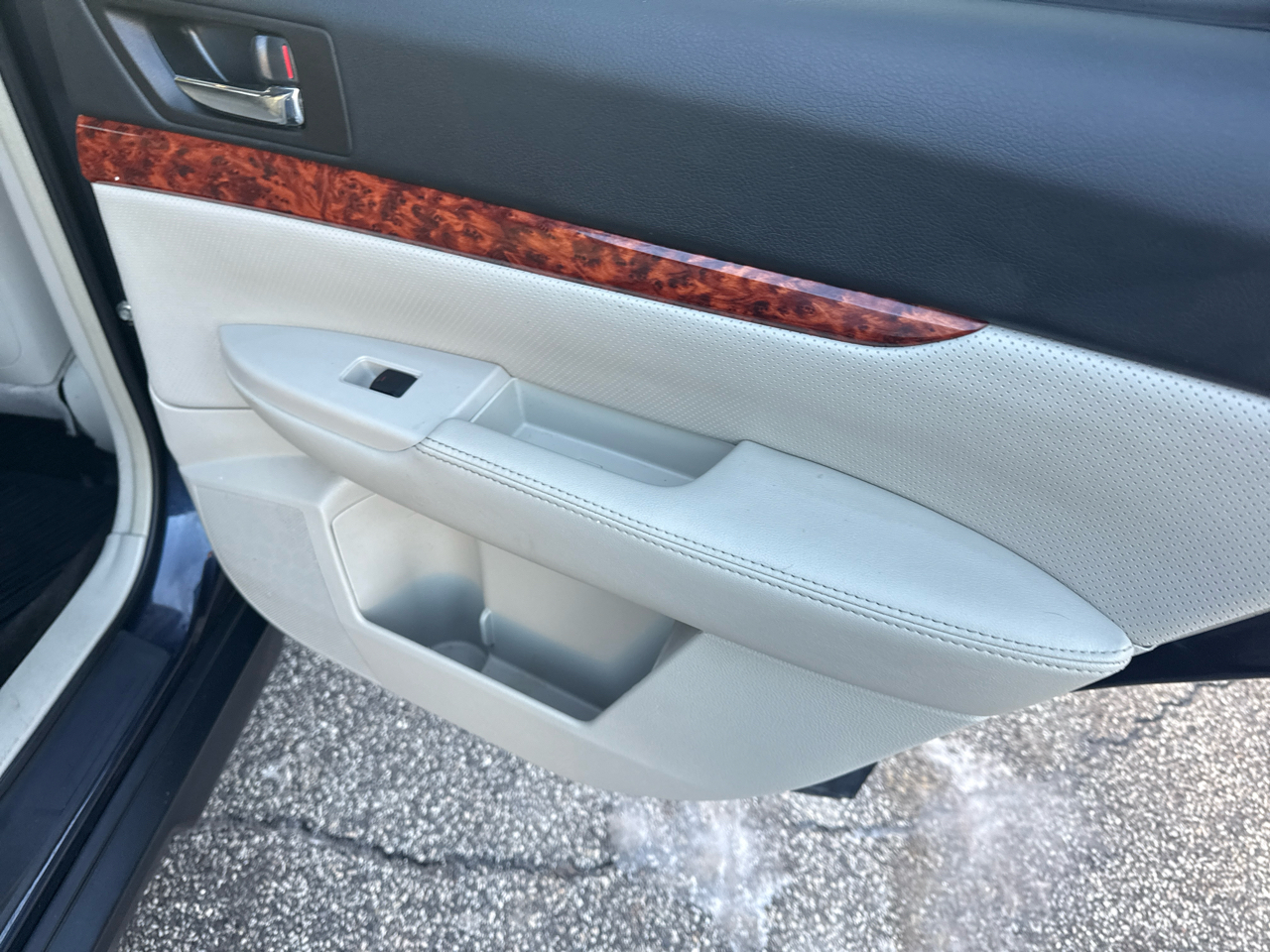 Subaru Outback 3.6R Limited 2012