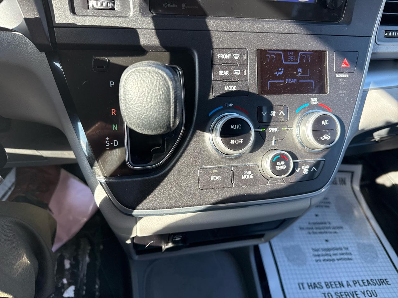 Toyota Sienna LE FWD 8-Passenger V6 2015