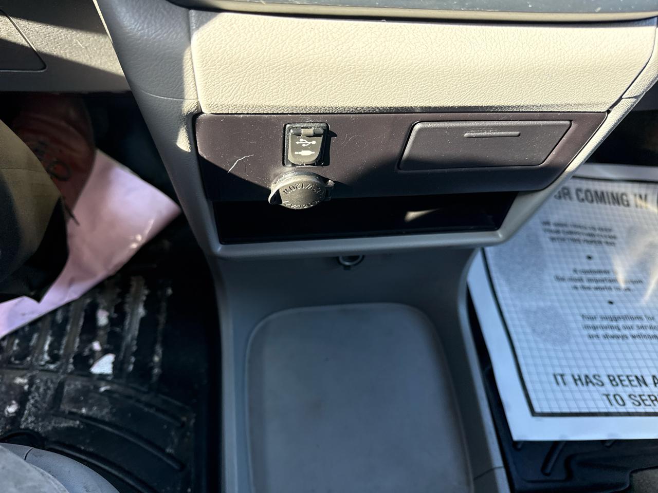 Toyota Sienna LE FWD 8-Passenger V6 2015