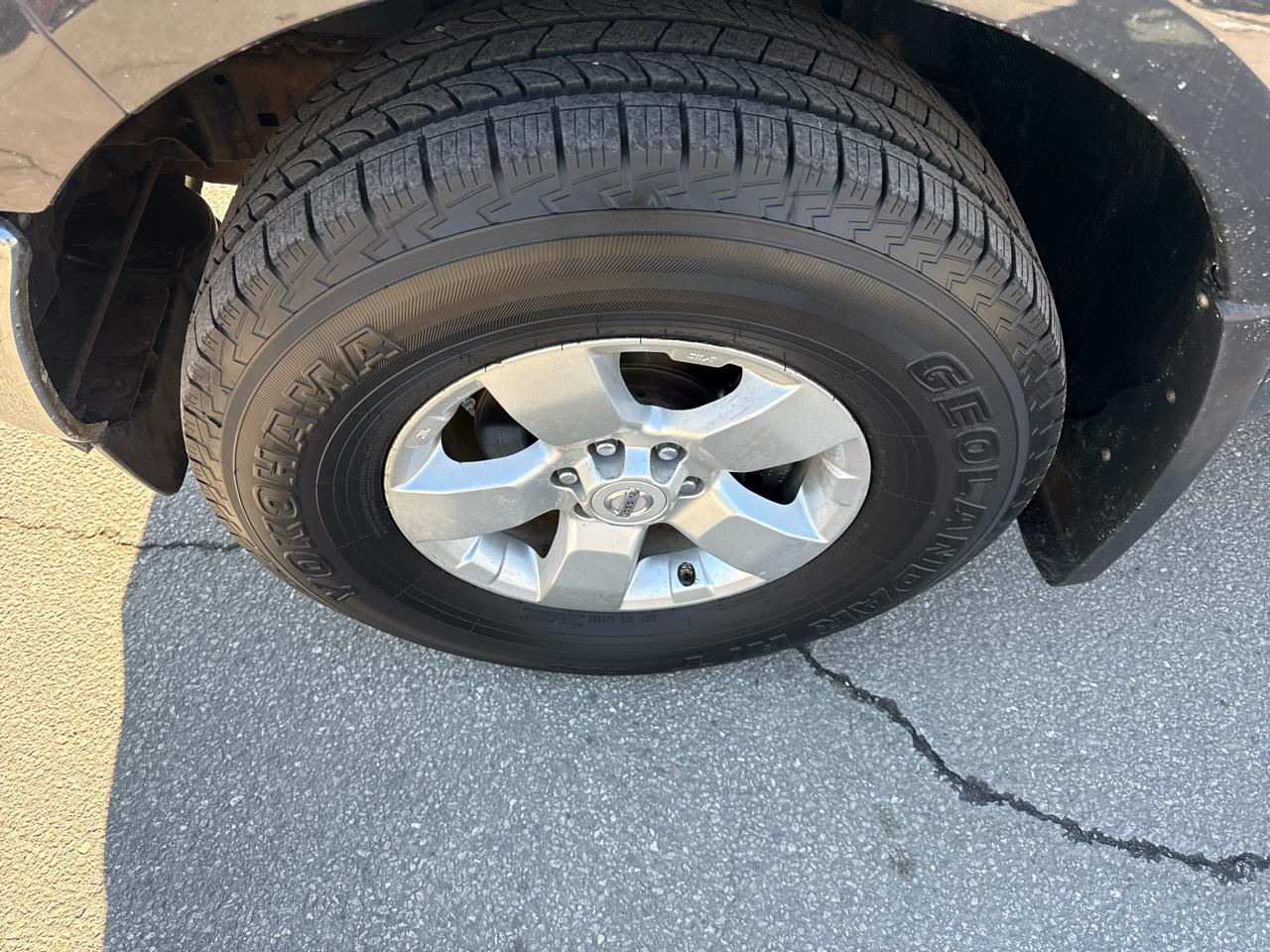 Nissan Frontier 2017.5 Crew Cab 4x4 SV V6 Manual 2011