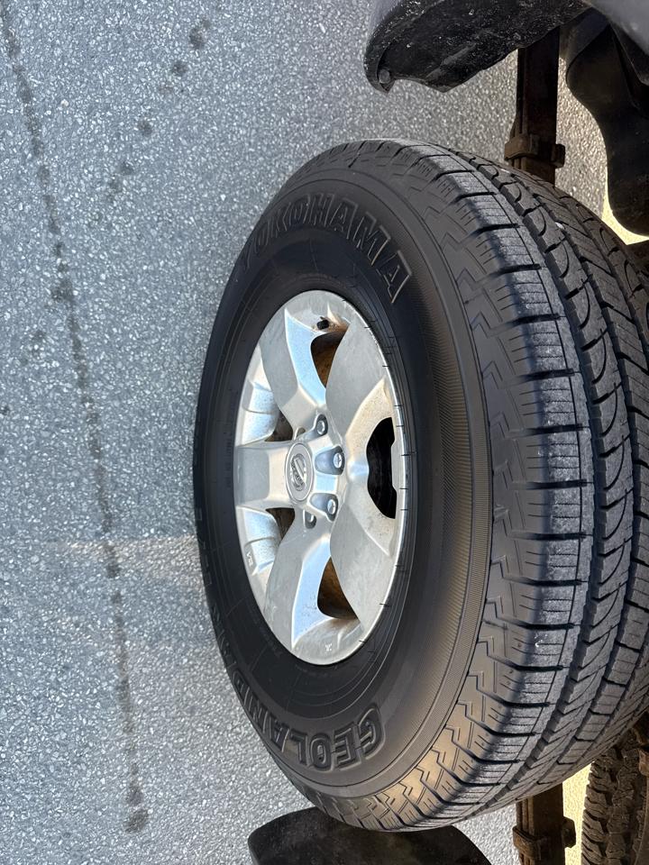 Nissan Frontier 2017.5 Crew Cab 4x4 SV V6 Manual 2011