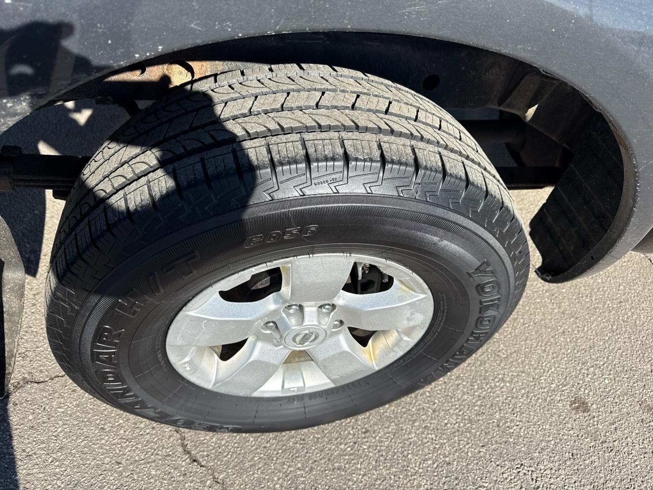 Nissan Frontier 2017.5 Crew Cab 4x4 SV V6 Manual 2011