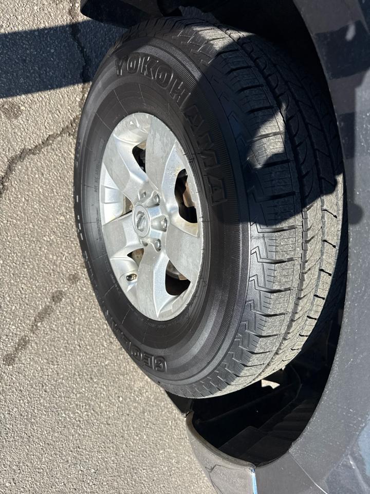 Nissan Frontier 2017.5 Crew Cab 4x4 SV V6 Manual 2011