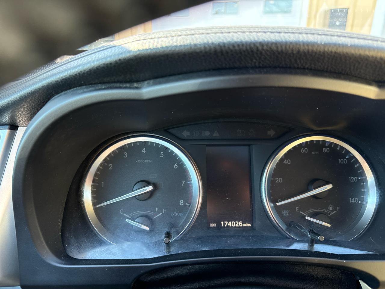 Toyota Highlander XLE AWD V6 2014