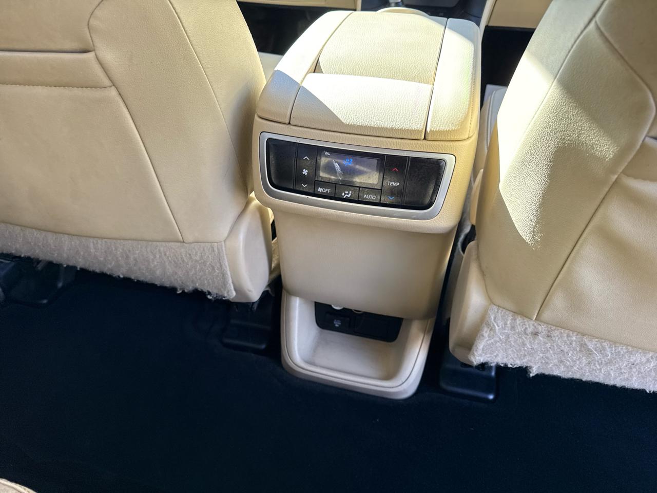 Toyota Highlander XLE AWD V6 2014