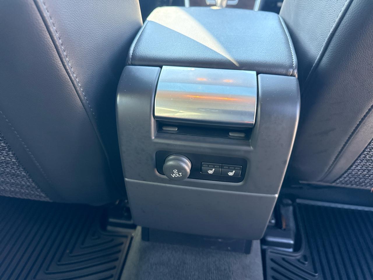 Volvo XC70 T5 Classic Platinum AWD 2016