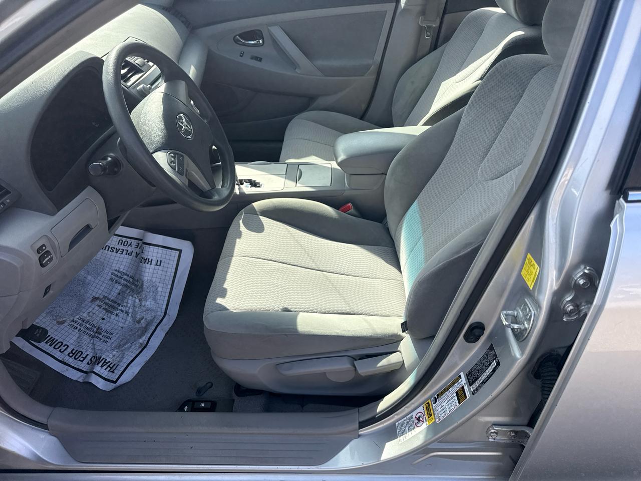 Toyota Camry Base 6-Spd AT 2011