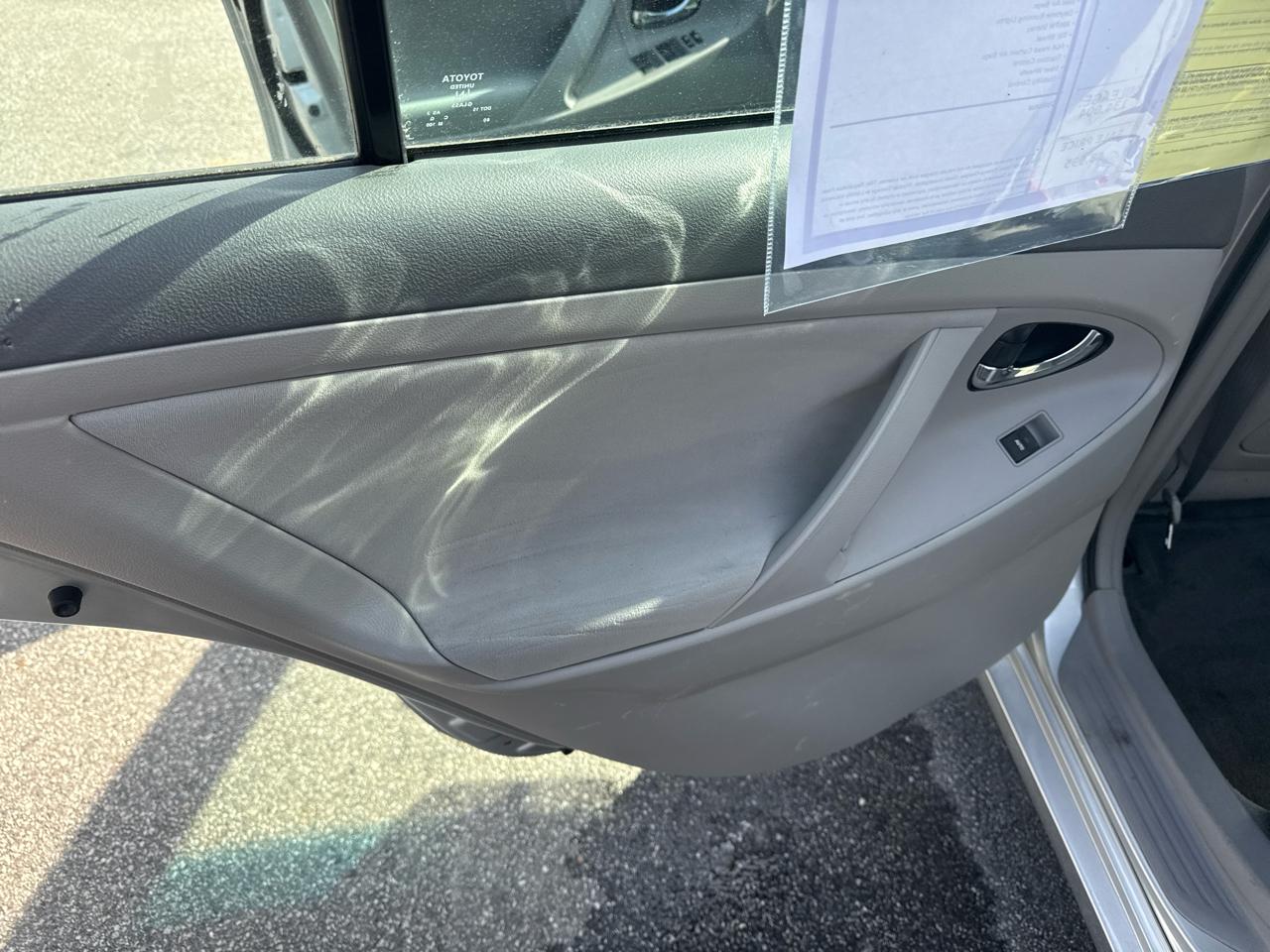 Toyota Camry Base 6-Spd AT 2011