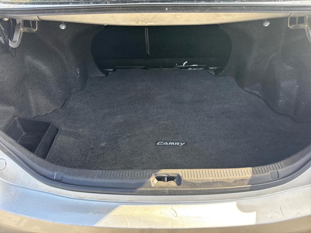 Toyota Camry Base 6-Spd AT 2011