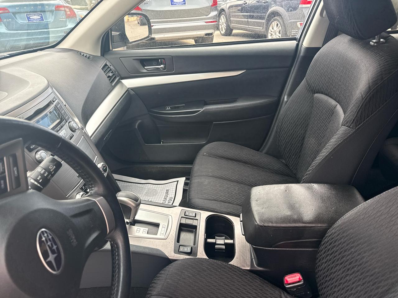 Subaru Outback 2.5i Premium 2012