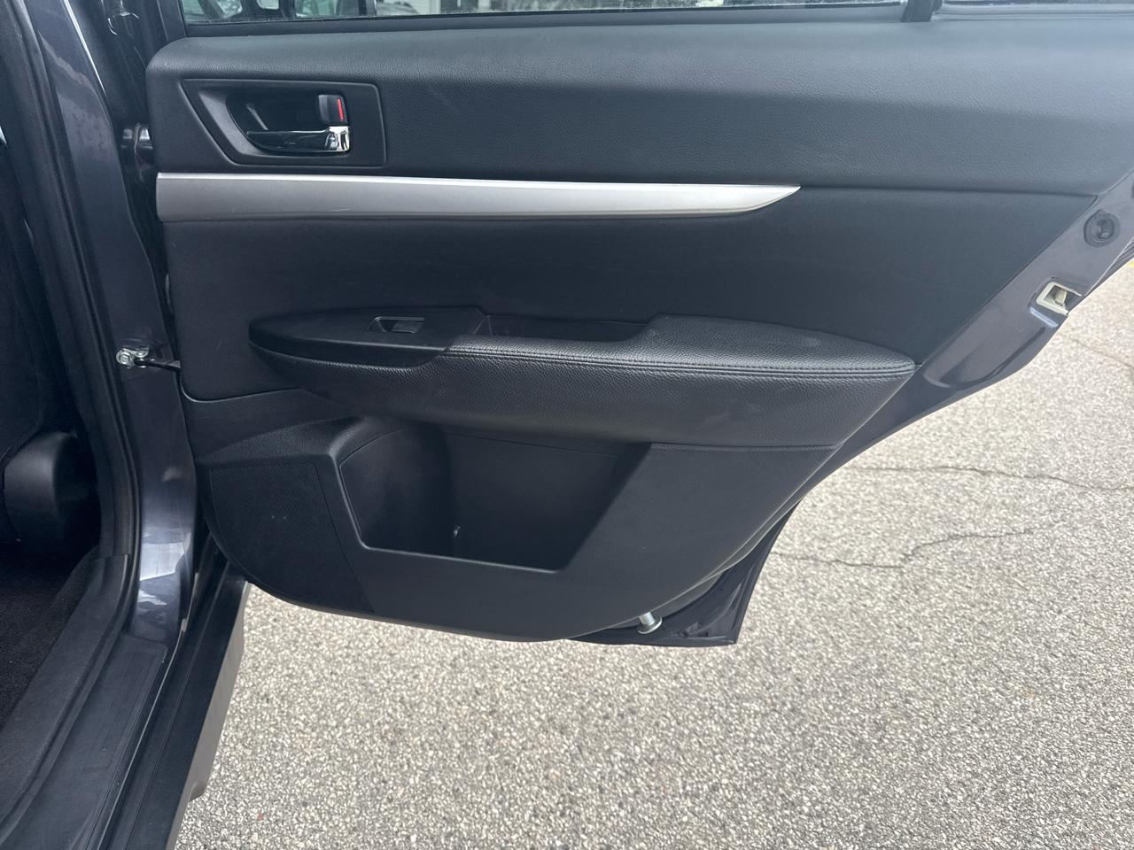 Subaru Outback 2.5i Premium 2012