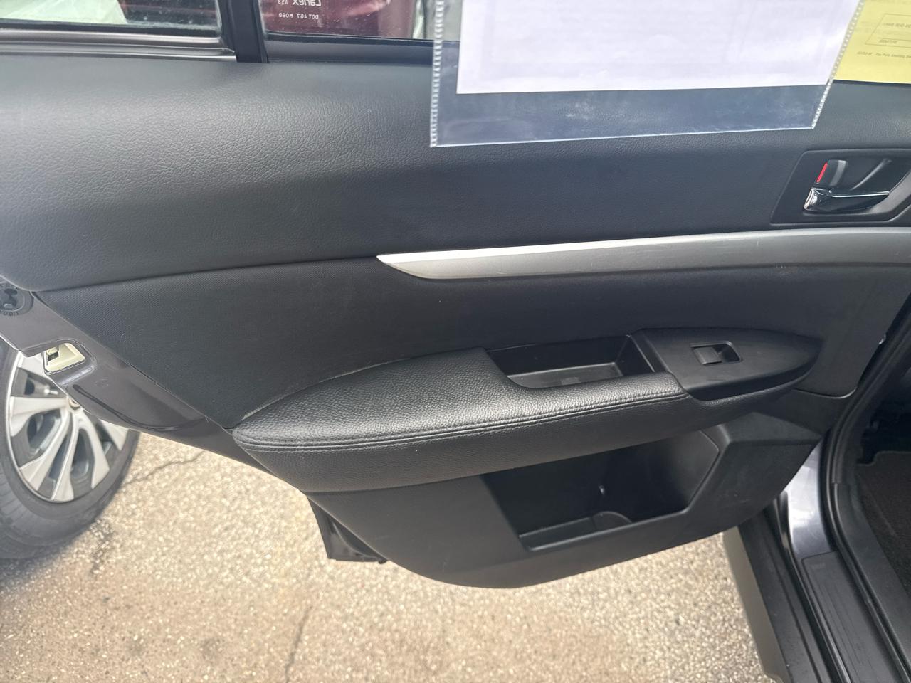 Subaru Outback 2.5i Premium 2012