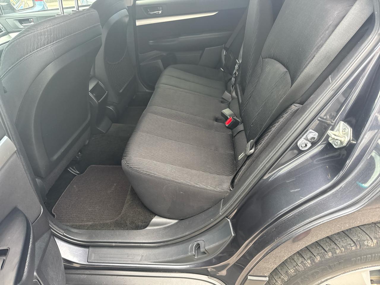 Subaru Outback 2.5i Premium 2012