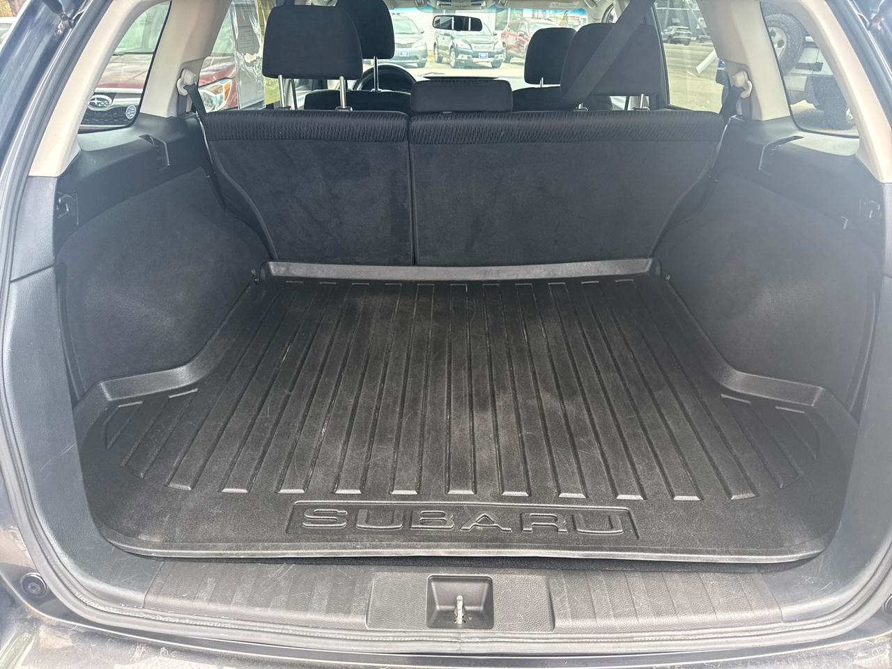 Subaru Outback 2.5i Premium 2012