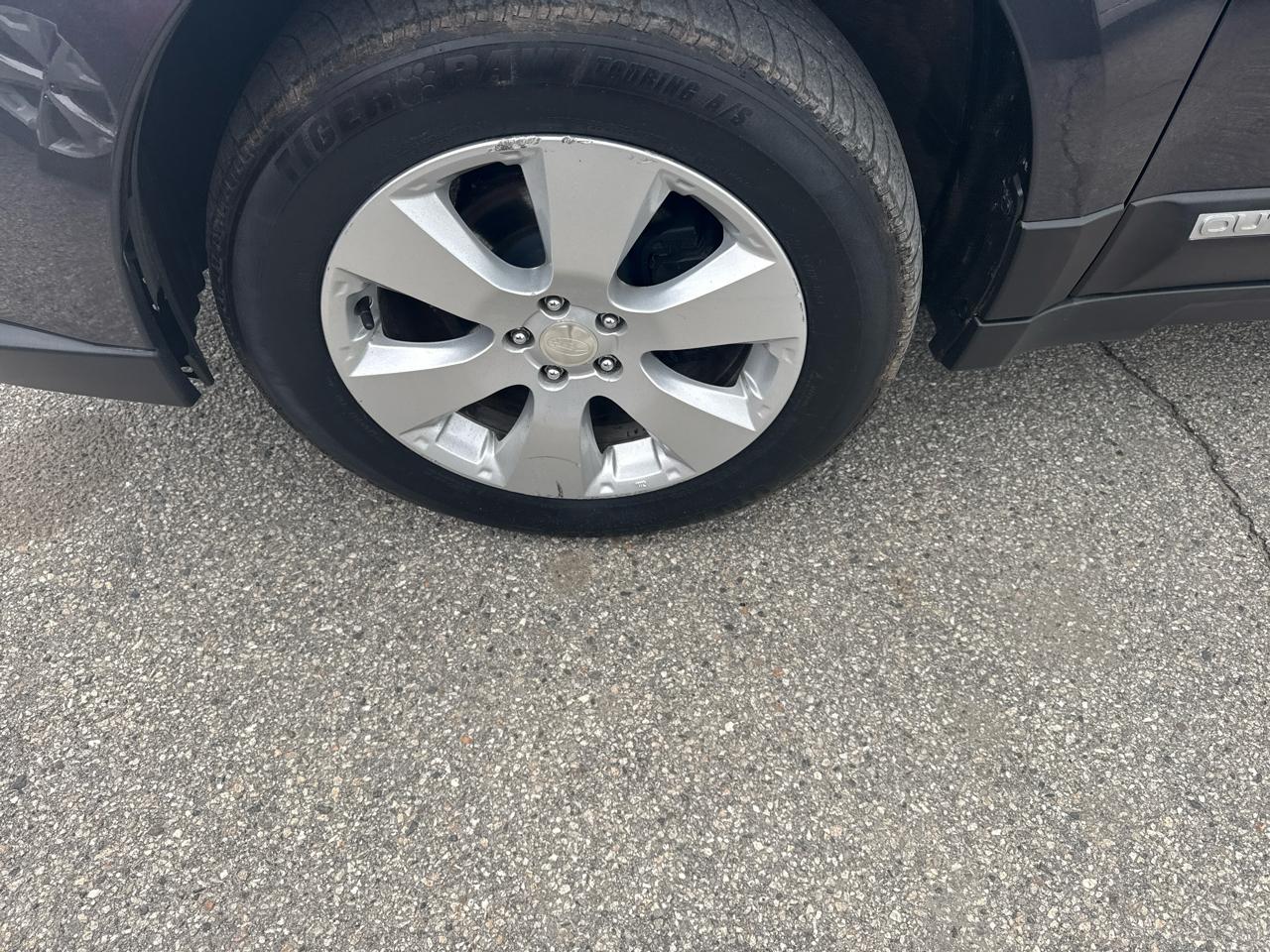 Subaru Outback 2.5i Premium 2012