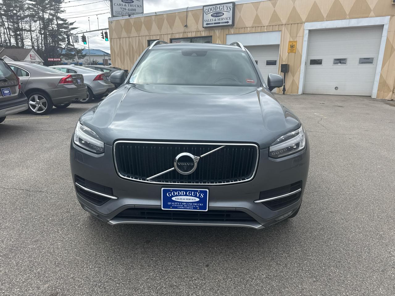 View vehicle photo 3