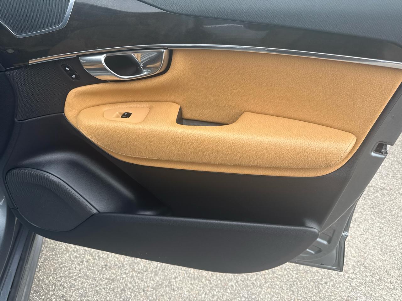 Volvo XC90 T6 Momentum AWD 2018