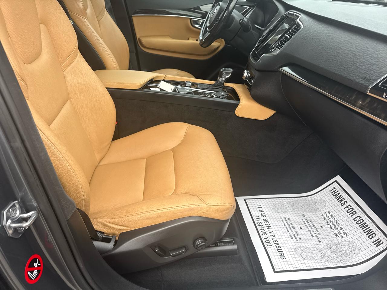 Volvo XC90 T6 Momentum AWD 2018