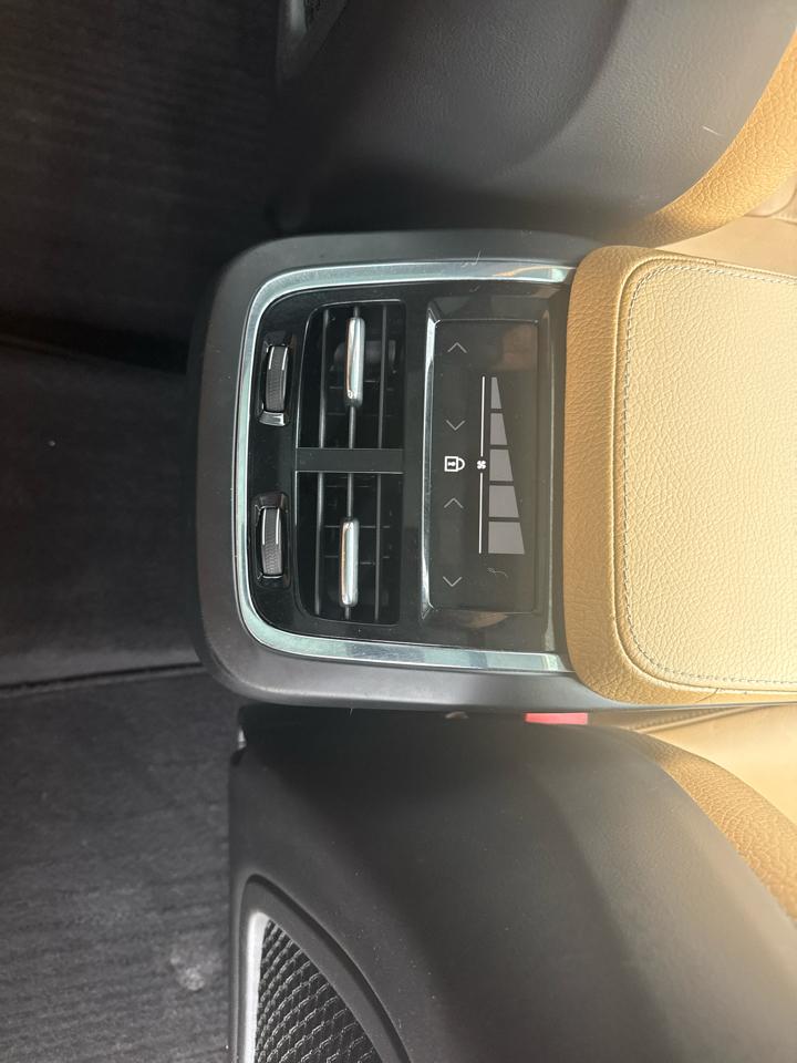 Volvo XC90 T6 Momentum AWD 2018