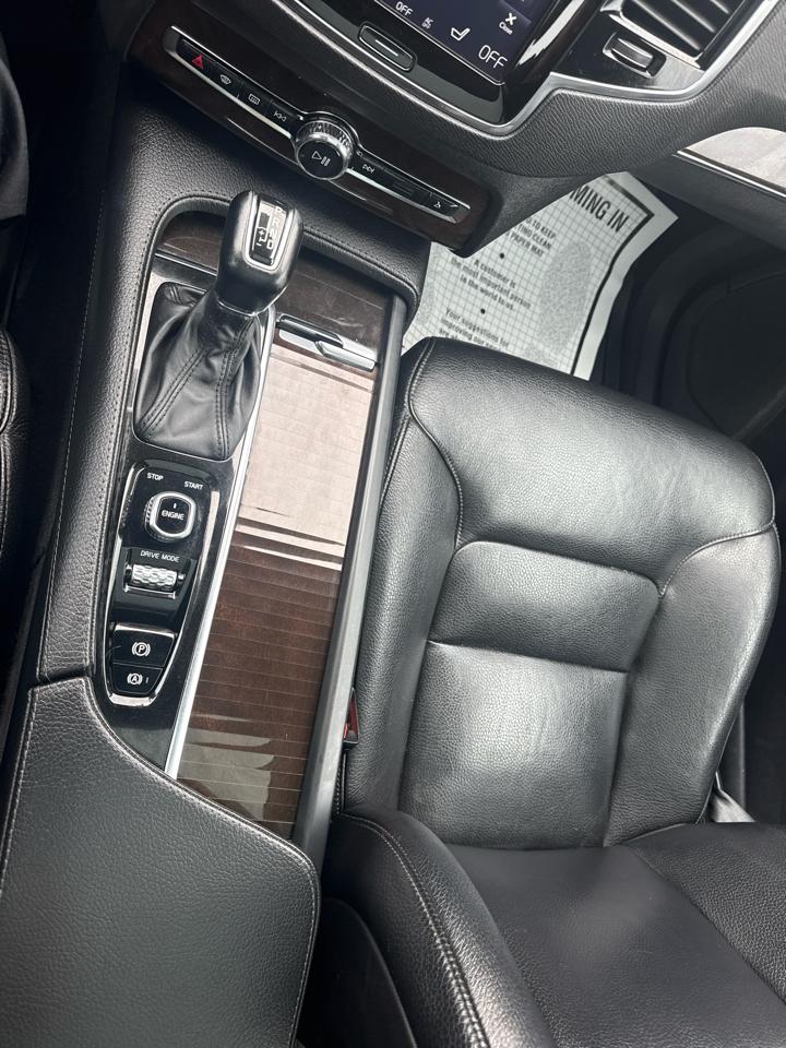 Volvo XC90 T6 Momentum AWD 2017