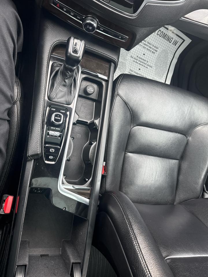 Volvo XC90 T6 Momentum AWD 2017