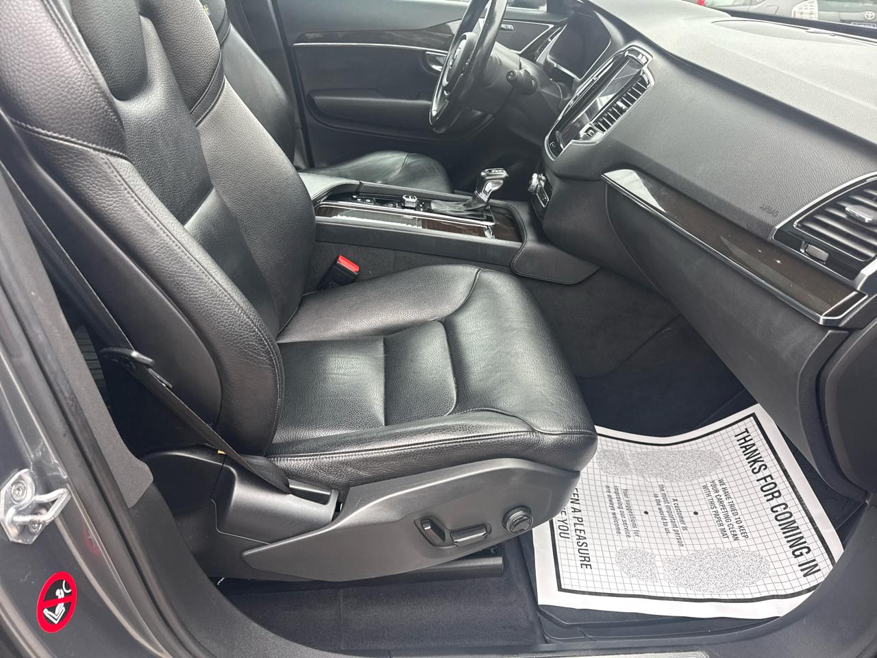 Volvo XC90 T6 Momentum AWD 2017