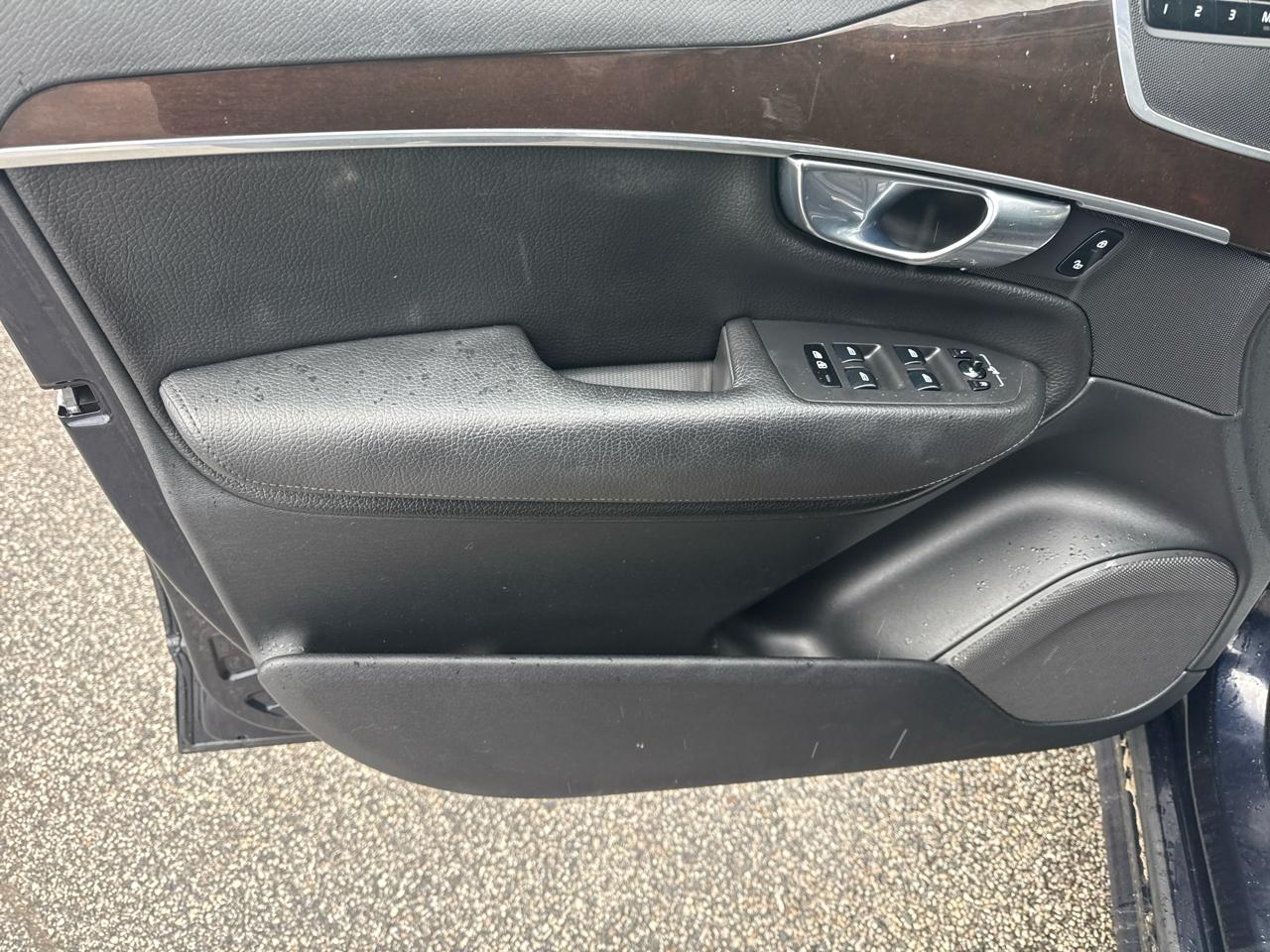 Volvo XC90 T6 Momentum AWD 2019