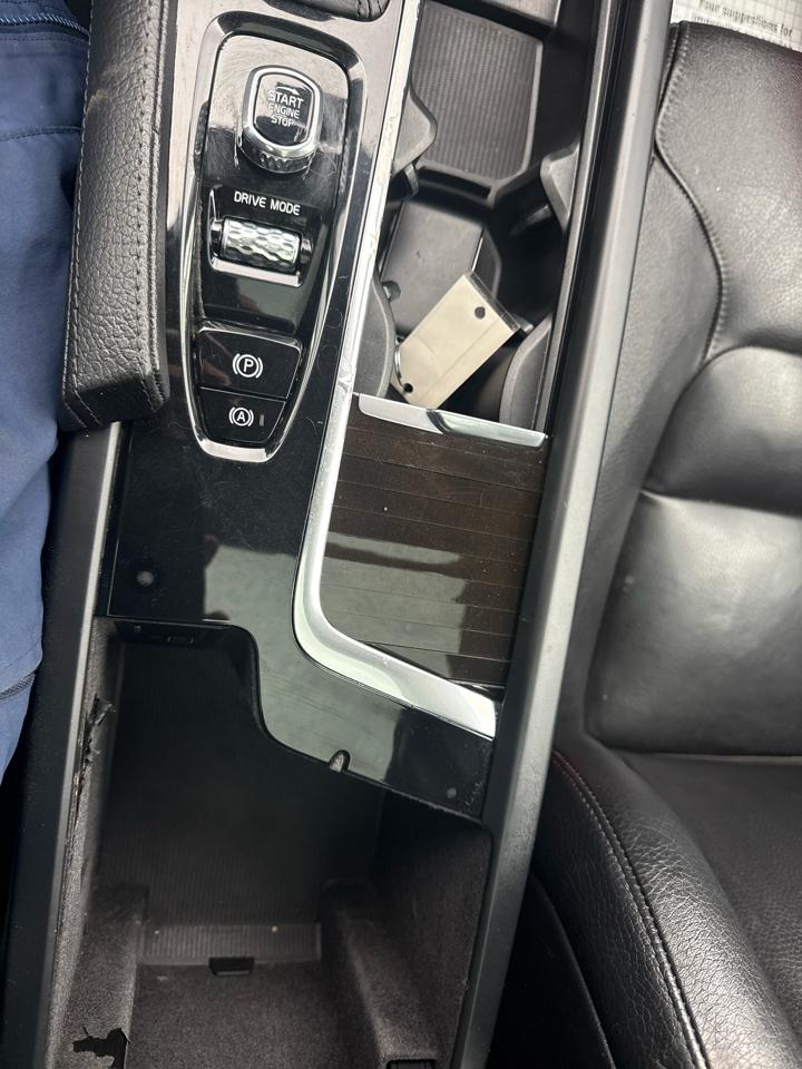 Volvo XC90 T6 Momentum AWD 2019