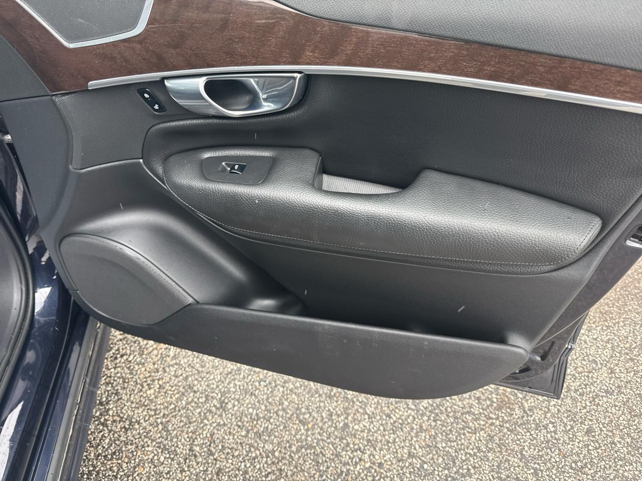 Volvo XC90 T6 Momentum AWD 2019