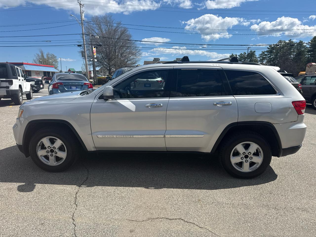 Jeep Grand Cherokee Laredo 4WD 2011