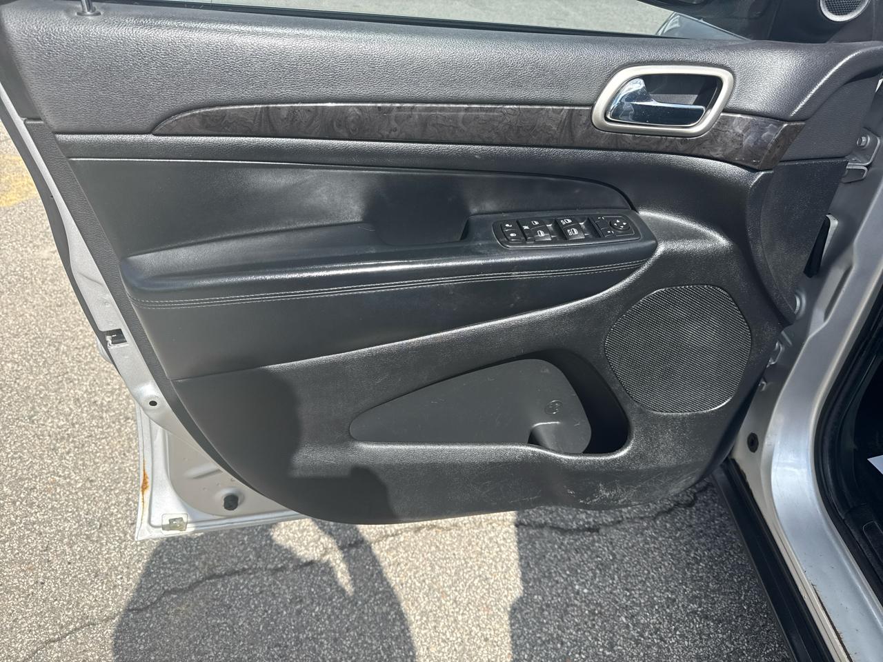Jeep Grand Cherokee Laredo 4WD 2011